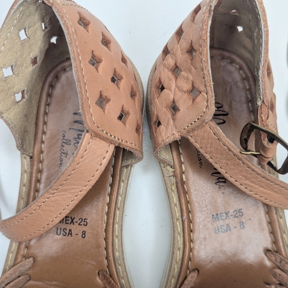 Macarena Collection tan leather Huarache sandals tan die cut sunflower size 8 - Picture 4 of 9